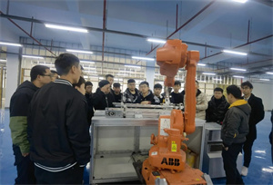 2025 南京工业机器人培训前五一览，实操设备哪家先进？