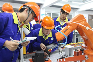 2025 南京工业机器人培训前六一览，企业合作谁靠谱？